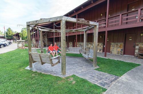 Carter Caves State Resort Park