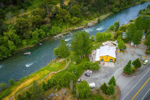 Hotel Strawhouse Resorts