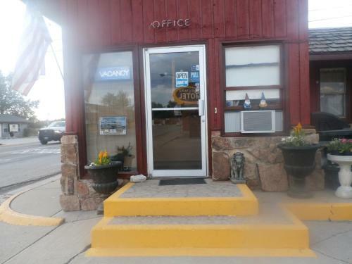Sage And Sand Motel