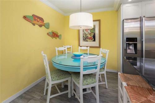 Apartamento East Gulf Condo #1621