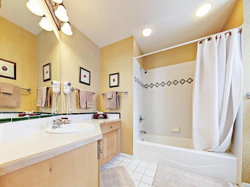 Apartamento 2700 Eagleridge Dr Condo Unit N11