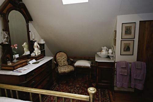 Ebenezer House Bed & Breakfast