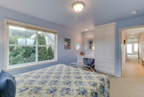 Camano Island Waterfront Modern Splendor