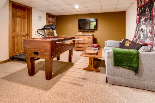 Sunrise Mountain Village - Ski-in/out Community
