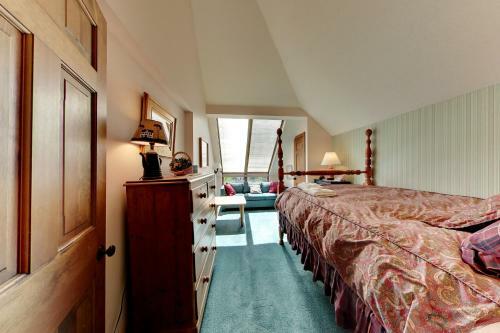 Sunrise Mountain Village - Ski-in/out Community