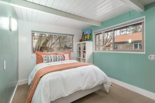 Ridgetop Cabin