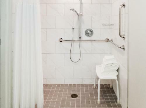Hotel Doubletree By Hilton Jamestown, Ny