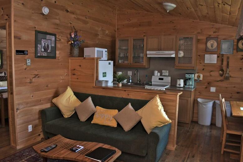 Motel Long Lake And Cottages Llc
