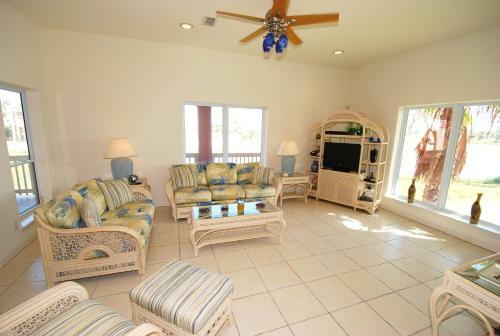 114 Bay Harbor Townhouse