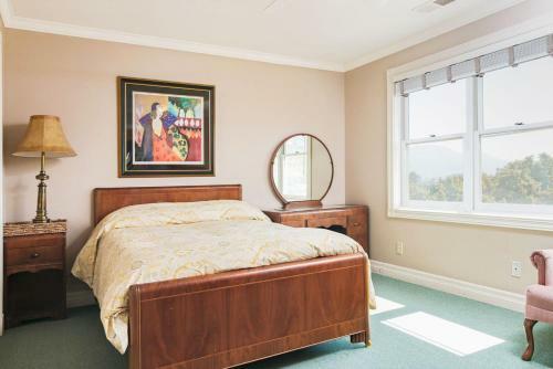 1 South Atmore Rd Home