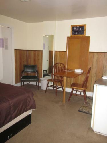 Motel Paintbrush Inn