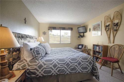 Storm Meadows East Slopeside - Se066