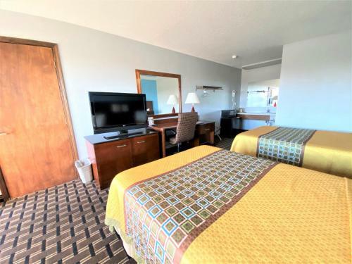 Hotel Lakes Inn