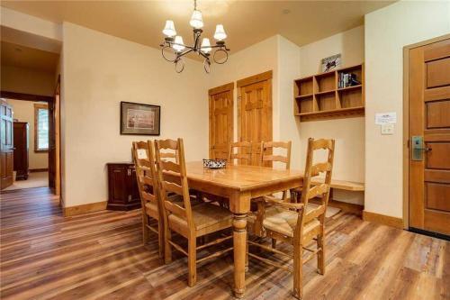 2108 Timberline Lodge, Trappeur's Crossing