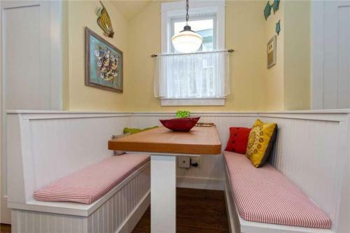 Fish And Ships Two-bedroom Home