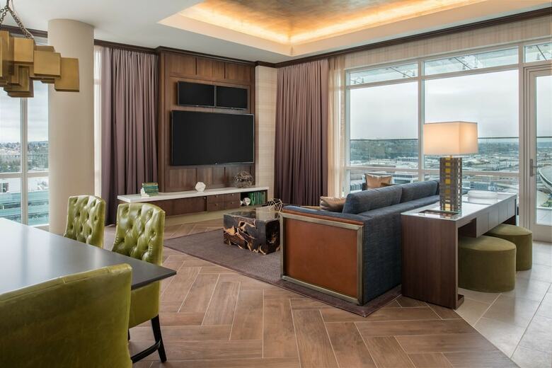 Hotel Embassy Suites By Hilton Seattle Downtown Pioneer Square