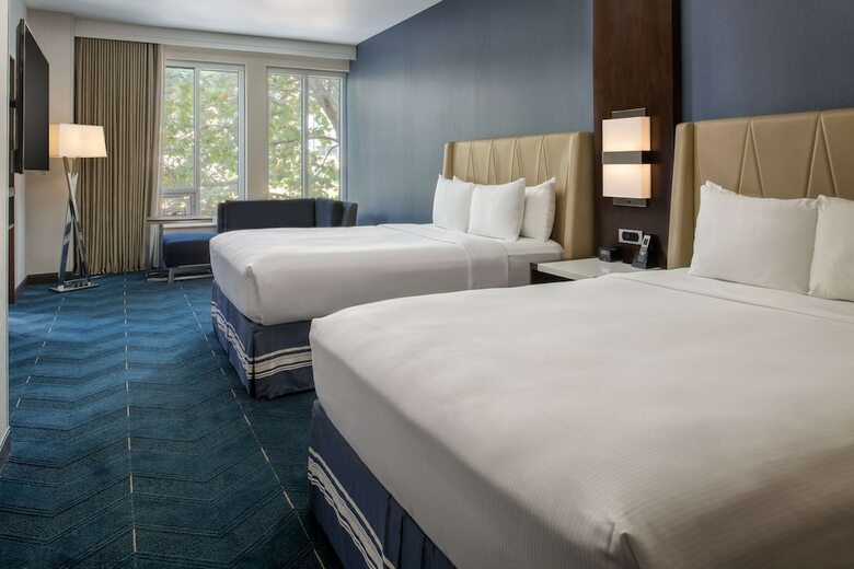 Hotel Embassy Suites By Hilton Seattle Downtown Pioneer Square