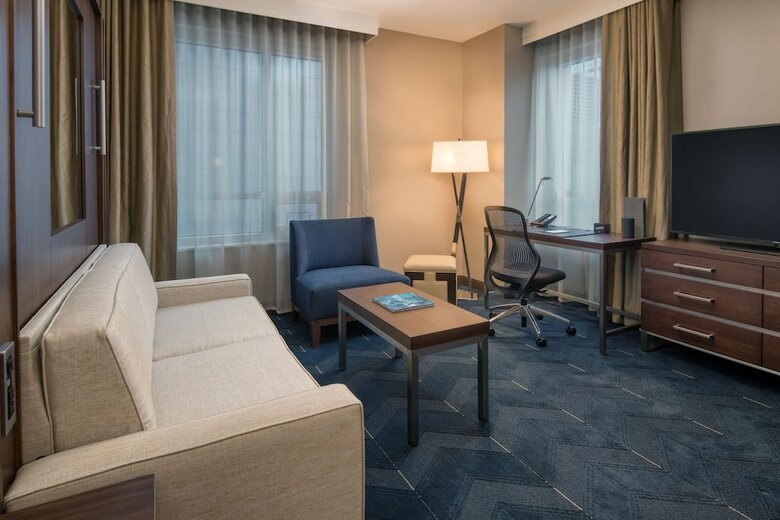 Hotel Embassy Suites By Hilton Seattle Downtown Pioneer Square