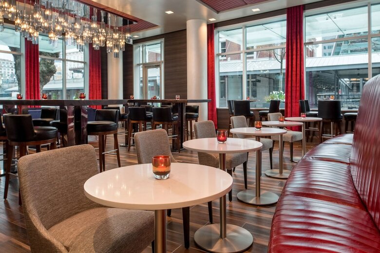 Hotel Embassy Suites By Hilton Seattle Downtown Pioneer Square