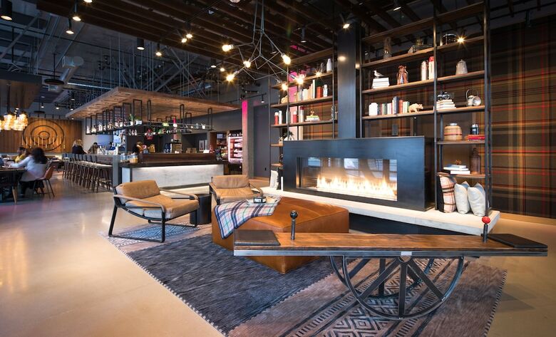 Hotel Moxy Seattle Downtown