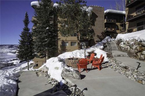 Storm Meadows East Slopeside - Se064