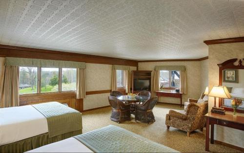 Hotel Punderson Manor Resort & Conference Center