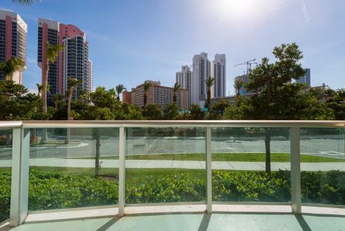 Modern Apartment Sunny Isles
