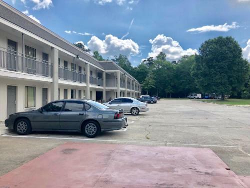 Travelers Rest Motel
