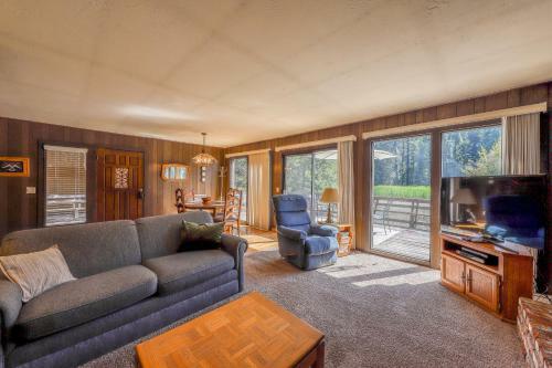 Water's Edge Retreat