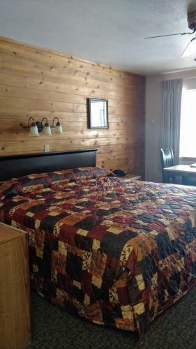 Chama River Bend Lodge