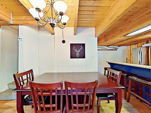 3689 Spruce Ave Home