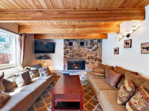 3689 Spruce Ave Home