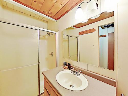 3689 Spruce Ave Home