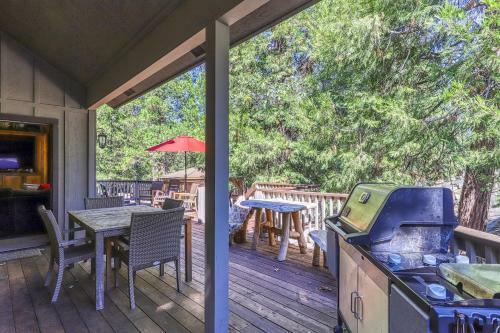 Rocky Pines Lodge