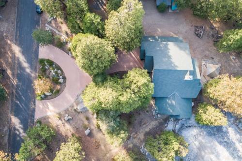 Rocky Pines Lodge
