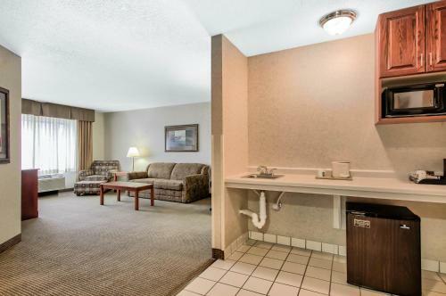 Hotel Quality Inn & Suites Emporia