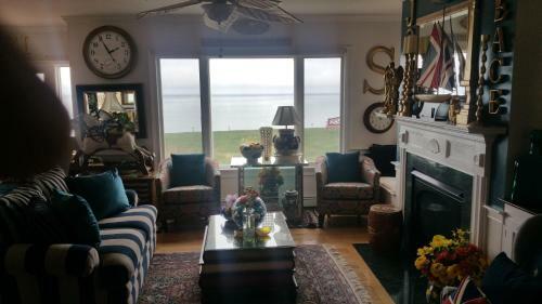Bed & Breakfast Inn 38 Oak Bluff Circle