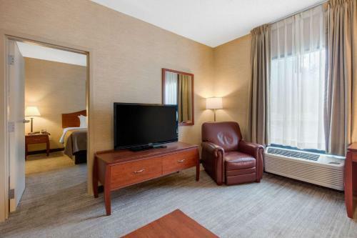 Hotel Quality Inn & Suites Benton - Draffenville