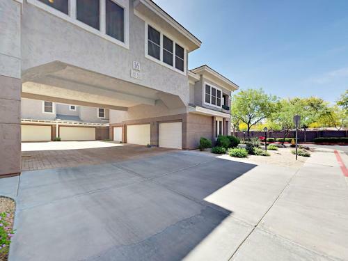 Apartamento 15221 Clubgate Drive Condo Unit 2104