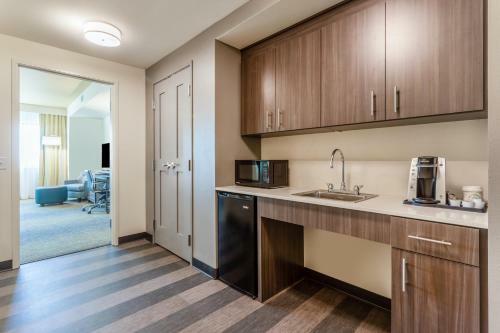 Hotel Holiday Inn & Suites Cedar Falls-waterloo Event Ctr