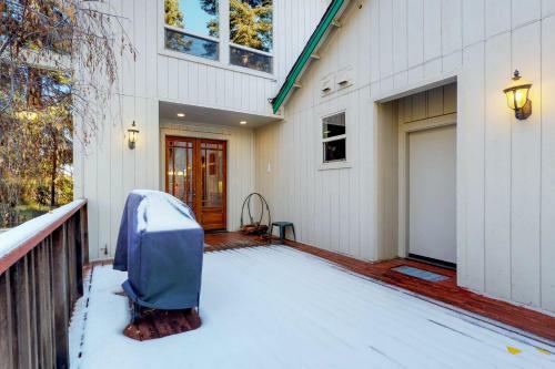 New England Cottage