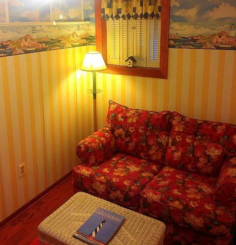 Shamrock Thistle & Crown B&B