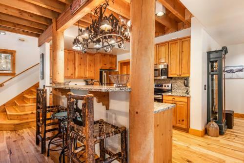 Fox Hollow Home