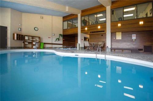 Bronze Tree Condominiums - Bt104