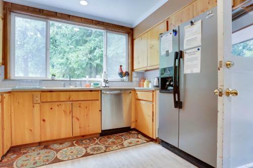 Molalla River Lodge