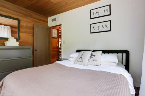 Molalla River Lodge