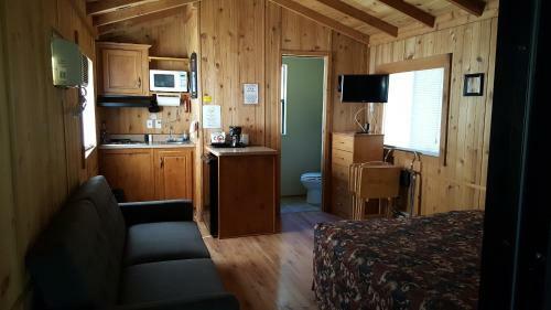 Hotel Dean Creek Resort