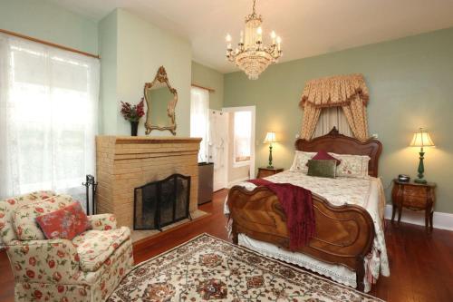 Bed & Breakfast Historic Sevilla House (adults Only)
