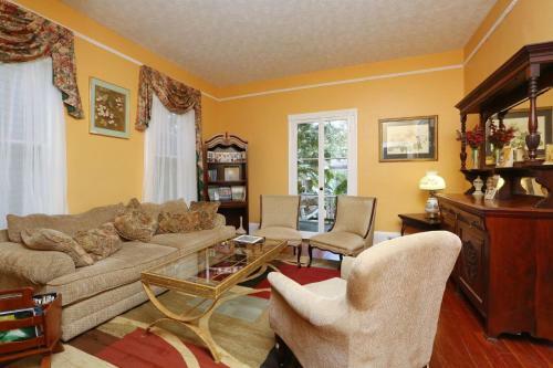 Bed & Breakfast Historic Sevilla House (adults Only)