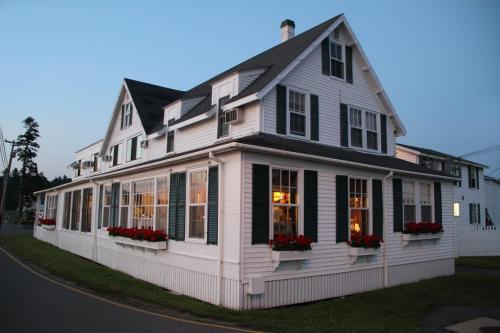 Posada Ocean Point Inn